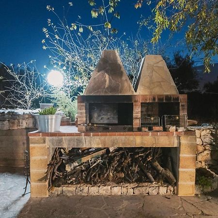 Trulli Country House Carla'S Secret Кастеллана-Гротте Экстерьер фото