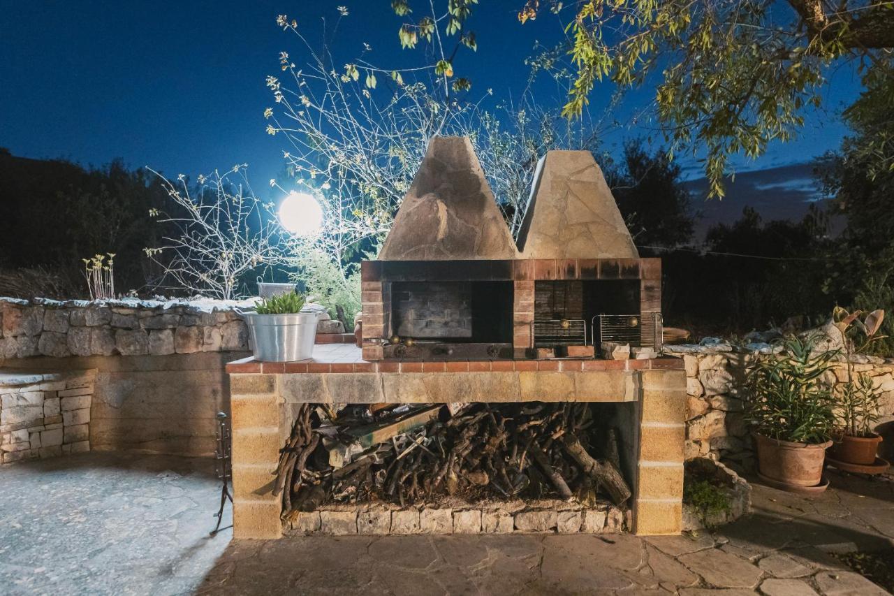 Trulli Country House Carla'S Secret Кастеллана-Гротте Экстерьер фото